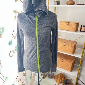 Forever21 zipped sweeter M size